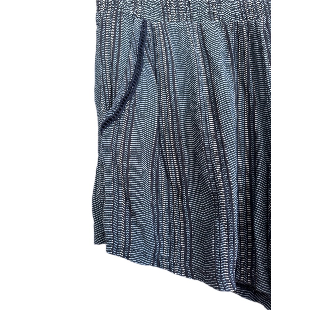 Three Dots Women's Blue White Striped Smocked Waist Rayon Shorts Size Medium - Picture 3 of 6